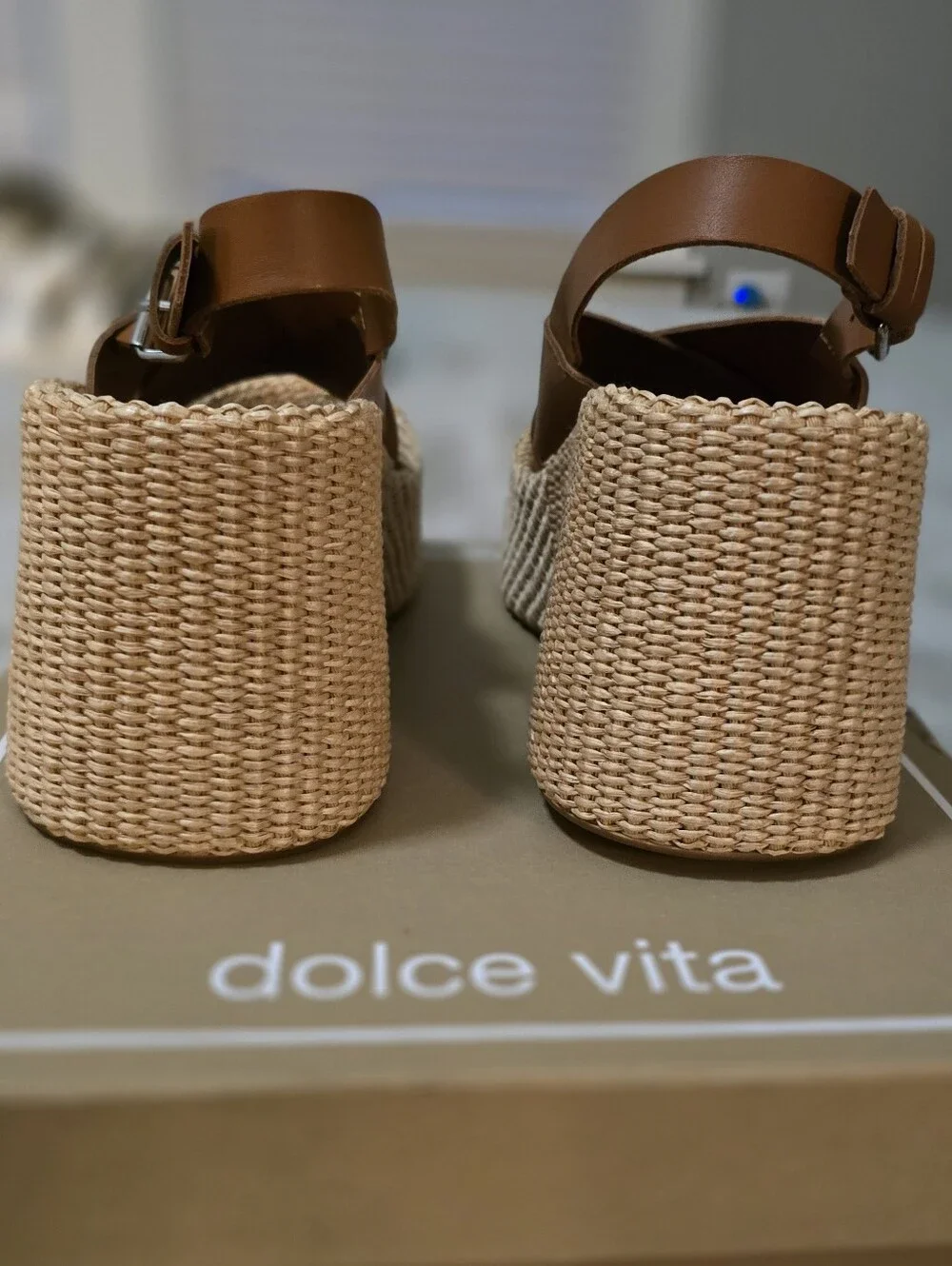 Dolce Vita Women's Skylar Platform Crossband Espadrille Wedge Sandals